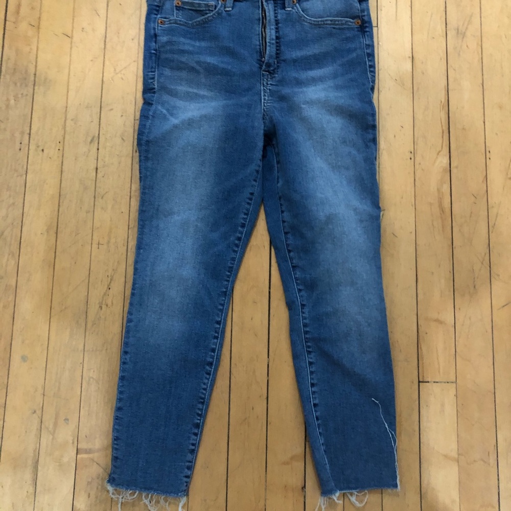 Sky High Skinny with Smoothing Pockets